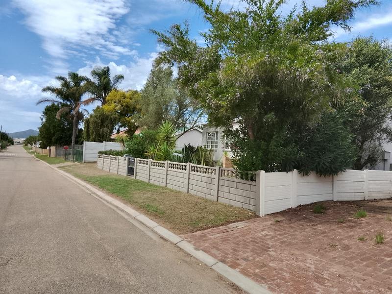 3 Bedroom Property for Sale in Albertinia Western Cape